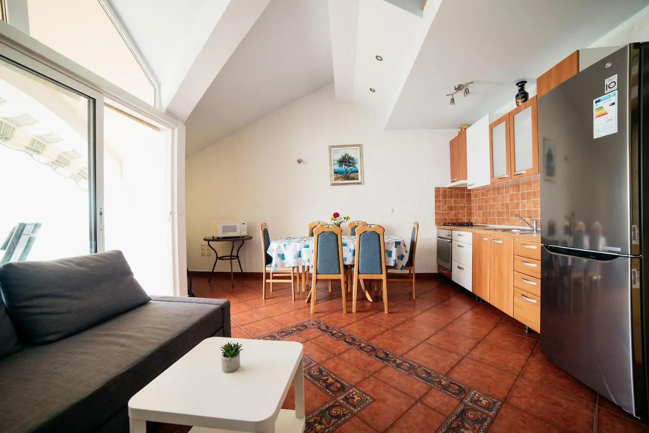 Apartments By The Sea Selce, Crikvenica - 2364 Horvátország
