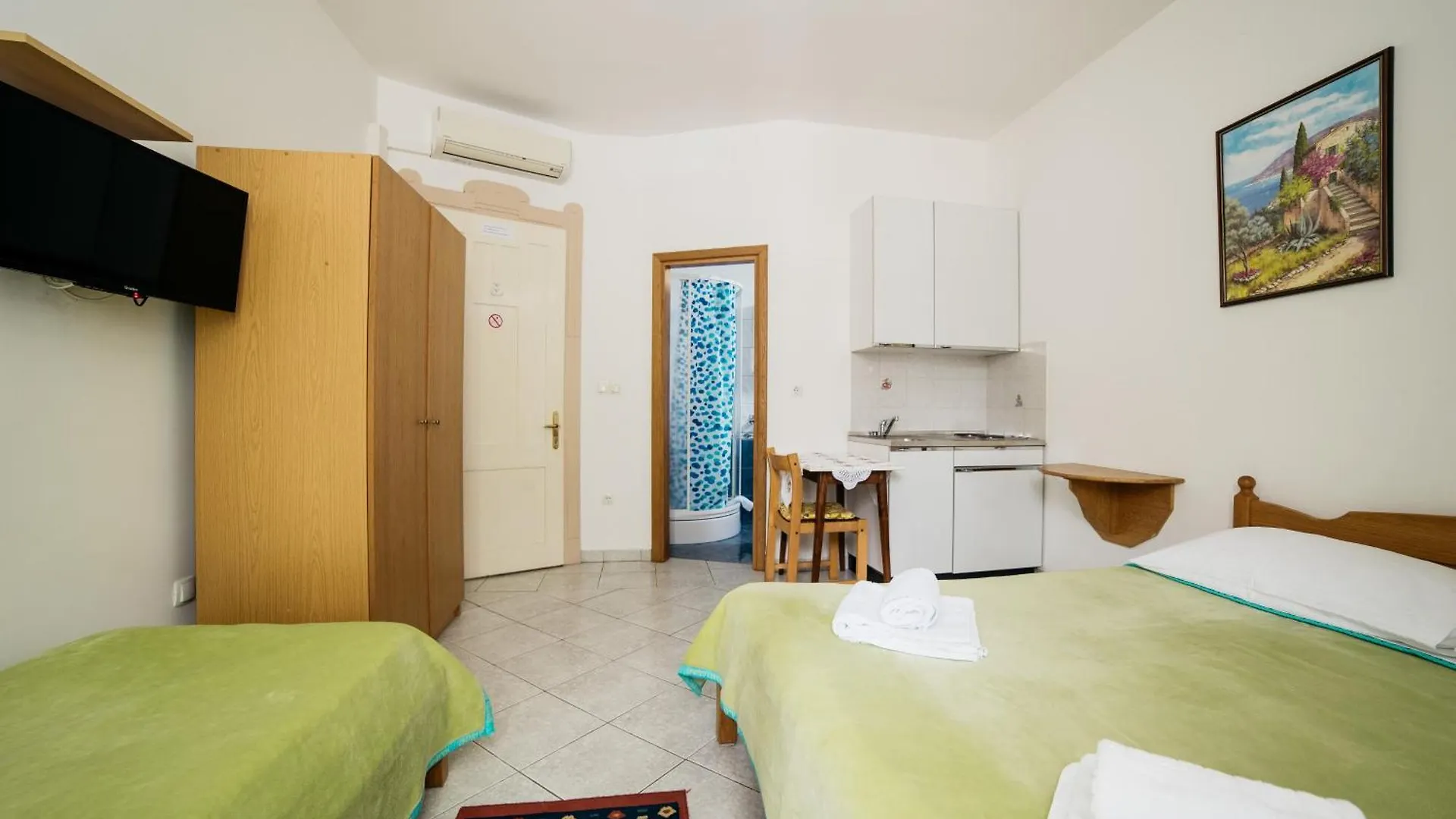Apartments By The Sea Selce, Crikvenica - 2364 0*, Selce