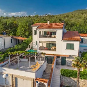  Apartman Nika